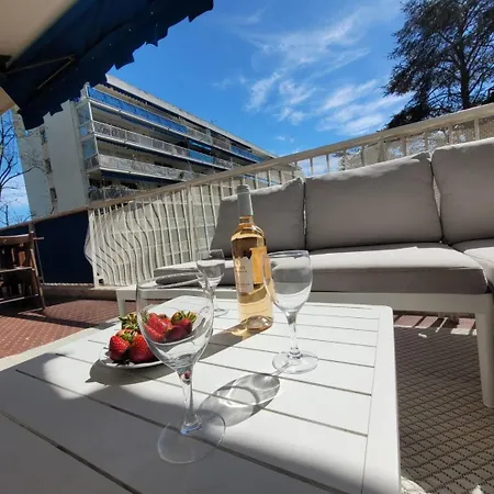 Getaway - Sunset & Pool Apartment *