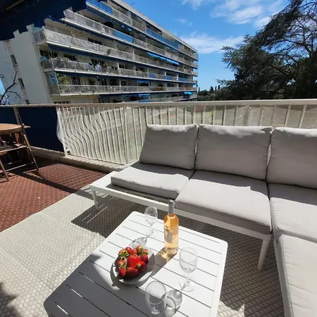 Getaway - Sunset & Pool Apartment *